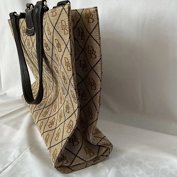 Dooney & Bourke Authenticated Tan/Brown Signature Monogram Shoulder Bag Purse - Picture 4 of 10